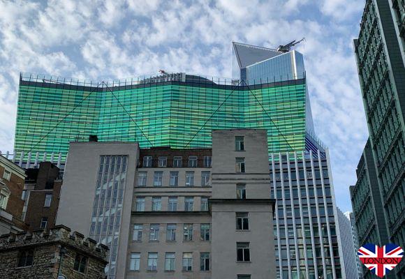 Fen Court Garden: the largest rooftop garden in London 