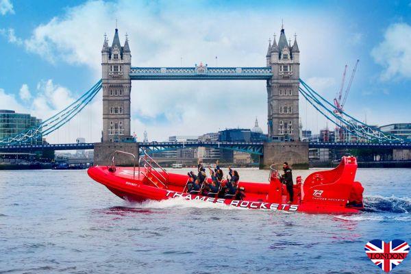 Take a speed boat cruise on the Thames - London tips