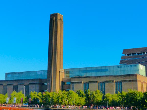 Tate Modern: museum of modern and contemporary art