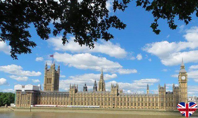 Visit the Palace of Westminster, seat of the British Parliament - London Tips