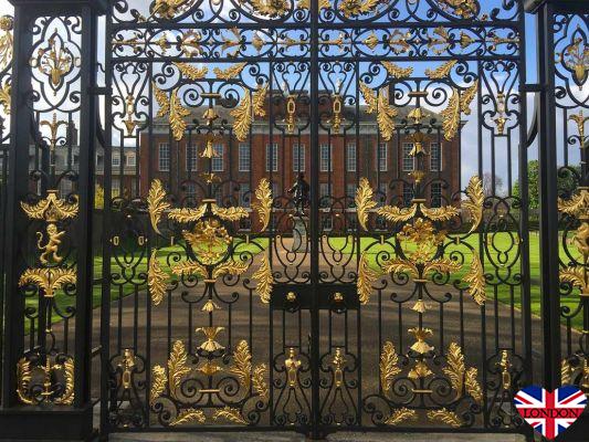 The residences and palaces of the royal family in London 